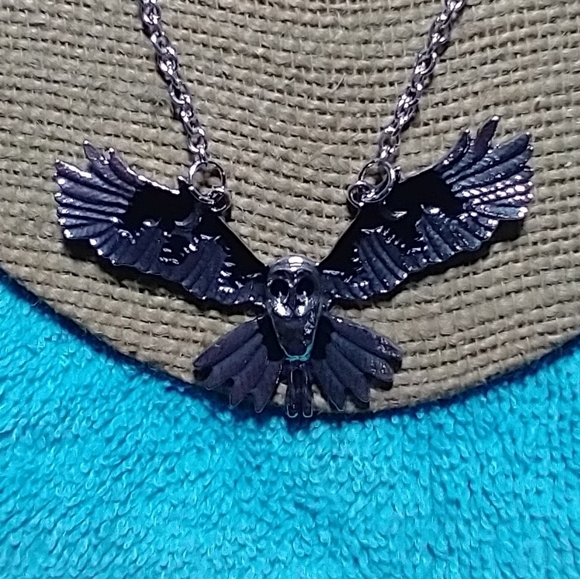 Silvertone owl necklace - Picture 4 of 6